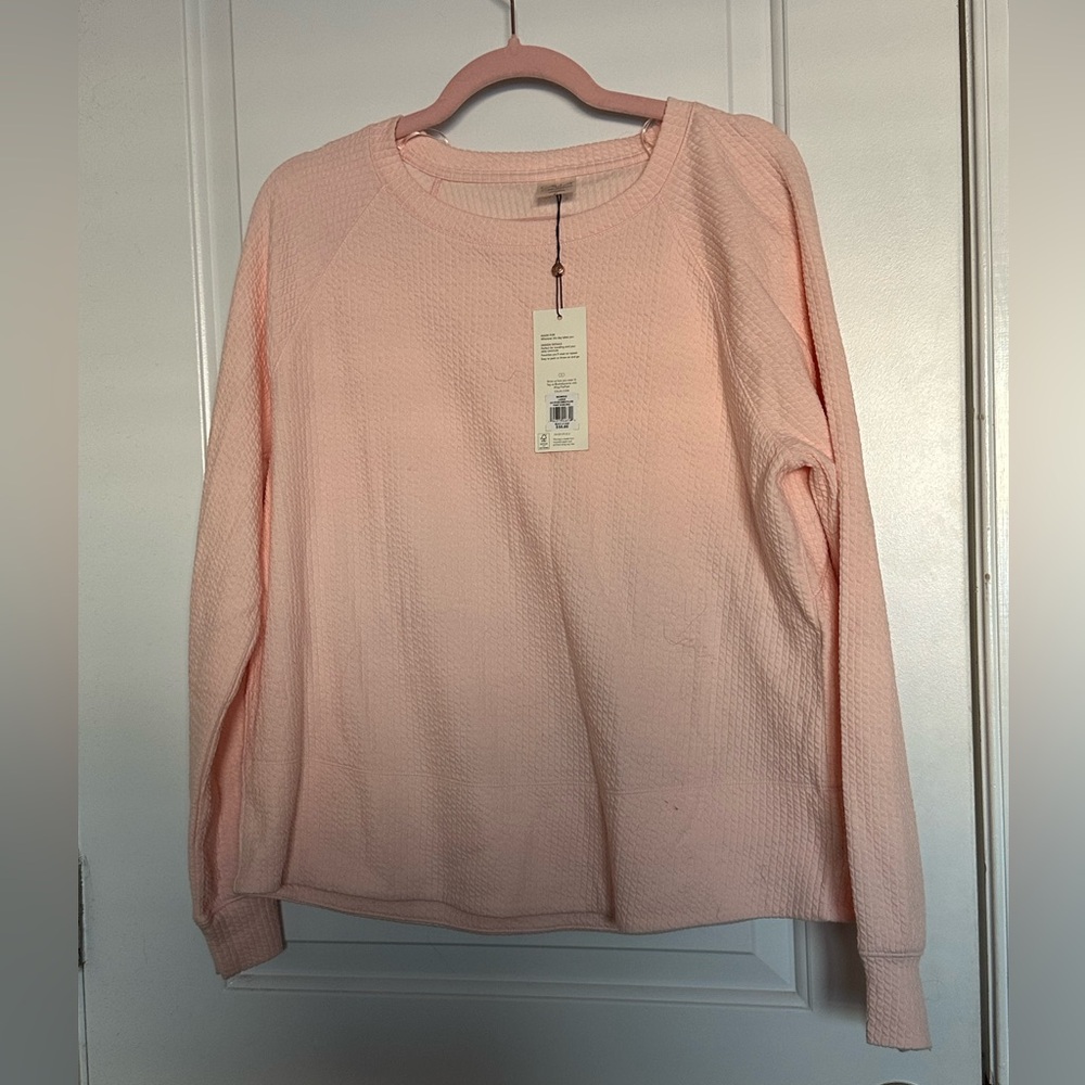 L Calla by Carrie Underwood active wear pink crewneck
